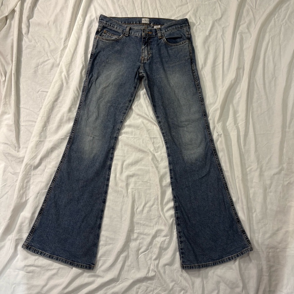 Calvin Klein Jeans Women's Y2K Low rise Flare Jeans size 7